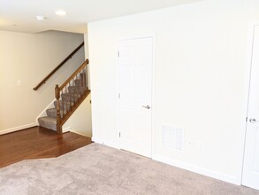 15715 Murphys Tin St in Silver Spring, MD - Building Photo - Building Photo