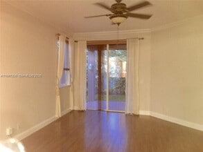 644 Conservation Dr in Weston, FL - Building Photo - Building Photo