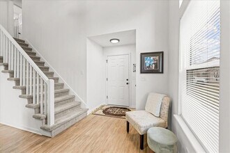 10710 W 115th St in Overland Park, KS - Building Photo - Building Photo