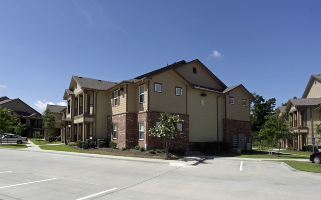 Wood Crest Apartments
