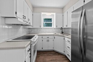 807 E 40th Ave in Spokane, WA - Building Photo