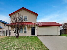 416 Madison Pl in Ponder, TX - Building Photo