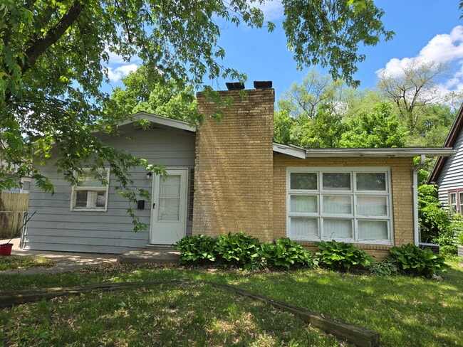 property at 3129 10th St