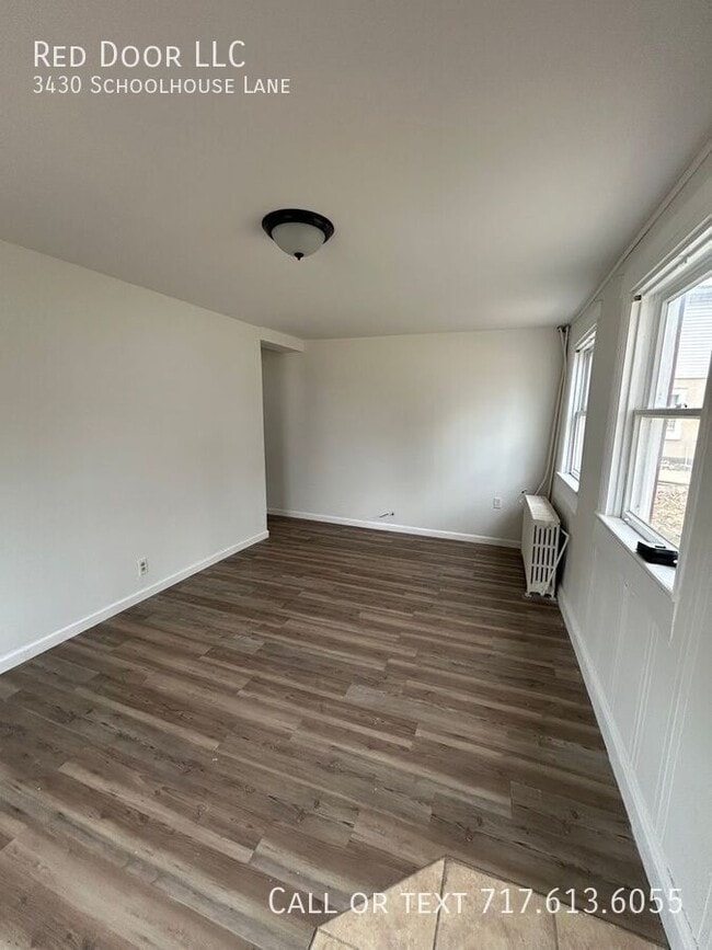 3430 Schoolhouse Ln in Harrisburg, PA - Building Photo - Building Photo