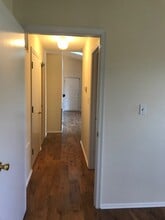 29 Amberly Ct, Unit 29 in Franklin Park, NJ - Building Photo - Building Photo