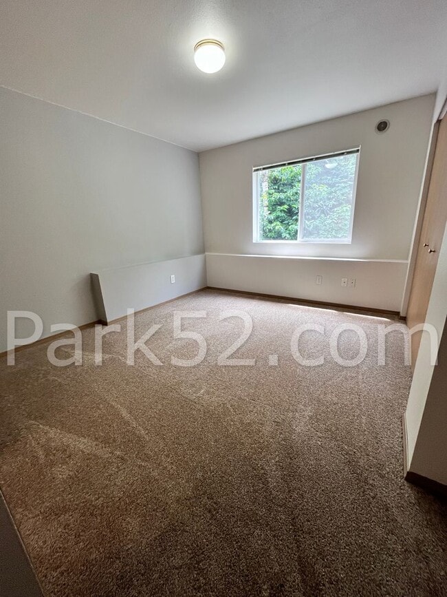 8403 Locust Ave E in Bonney Lake, WA - Building Photo - Building Photo