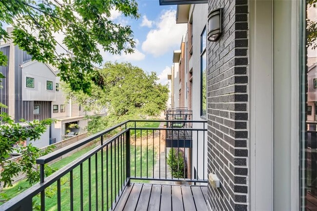 property at 6000 S Congress Ave