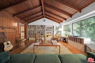 7503 Willow Glen Rd in West Hollywood, CA - Building Photo - Building Photo