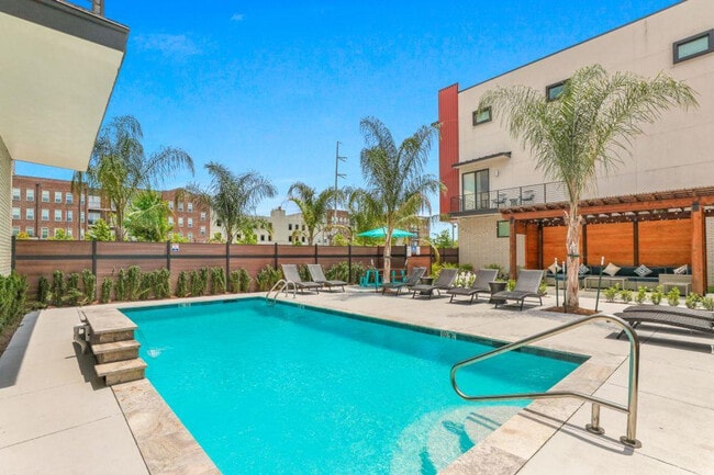 3737 Bienville Ave in New Orleans, LA - Building Photo - Building Photo