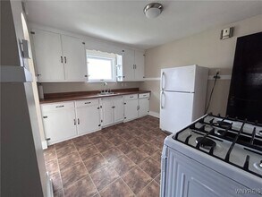 475 Potters Rd in Buffalo, NY - Building Photo - Building Photo