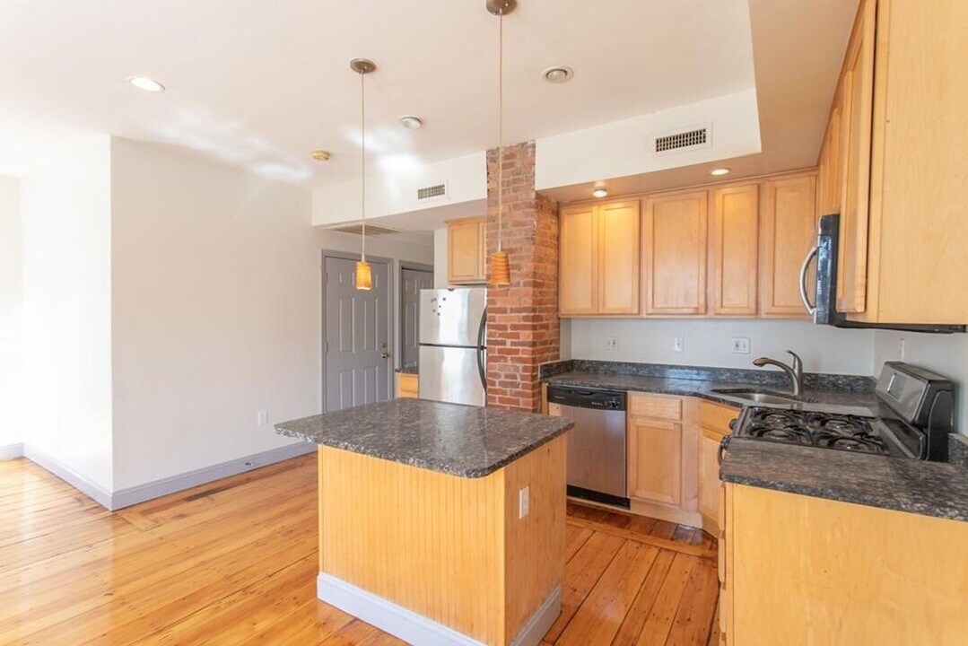 127 Marcella St in Boston, MA - Building Photo