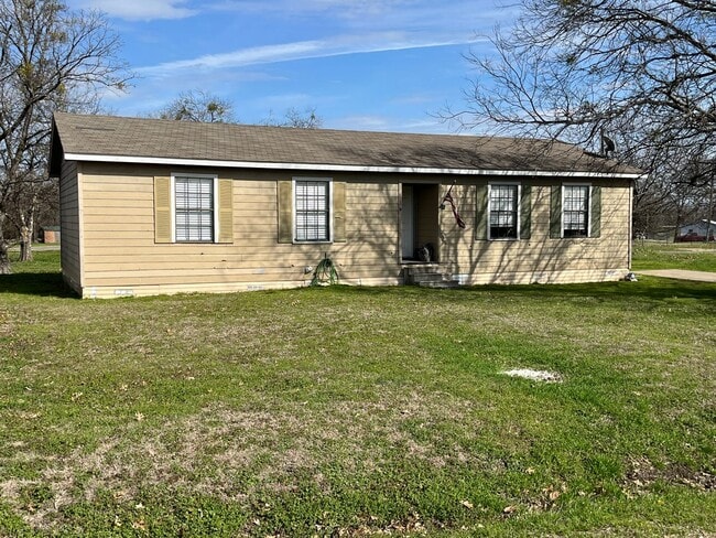 property at 1502 Daffan Ave