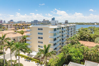 Lake Towers in Palm Beach, FL - Building Photo - Building Photo