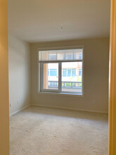 108 2nd Ave S, Unit 210 in Kirkland, WA - Building Photo - Building Photo