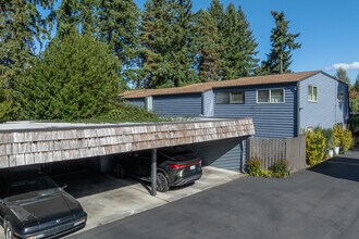 701 141St LN SE in Bellevue, WA - Building Photo - Building Photo