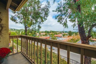 11902 Paseo Lucido, Unit 140 in San Diego, CA - Building Photo - Building Photo
