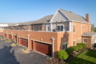 Harbor Place East in Kenosha, WI - Building Photo - Building Photo