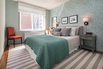 511 W 44th St in New York, NY - Building Photo - Building Photo