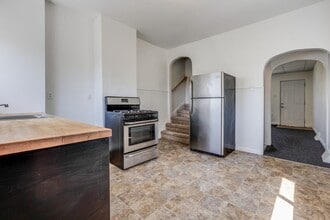 612 Ceres Wy in Pittsburgh, PA - Building Photo - Building Photo