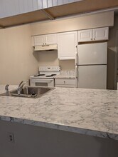 6934 SW 17th Pl in Gainesville, FL - Building Photo - Building Photo