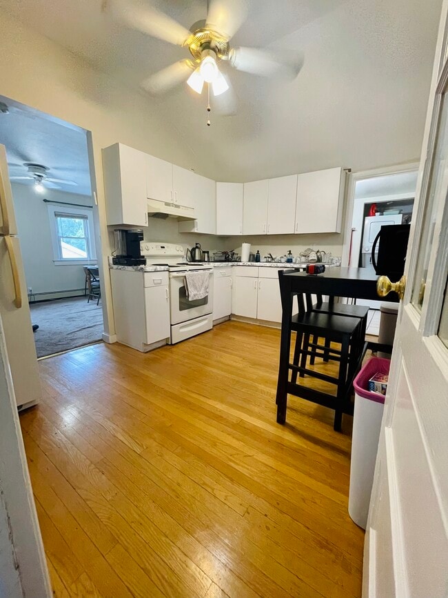 172 Highland Ave, Unit 2