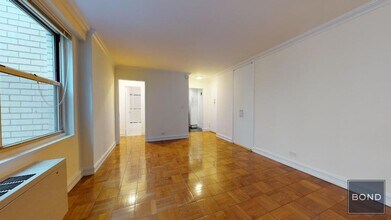 888 8th Ave in New York, NY - Building Photo - Building Photo