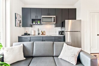 714 Richmond Ave in Houston, TX - Building Photo - Building Photo