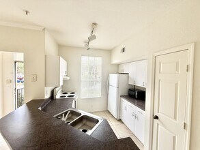 6300 Raleigh St in Orlando, FL - Building Photo - Building Photo