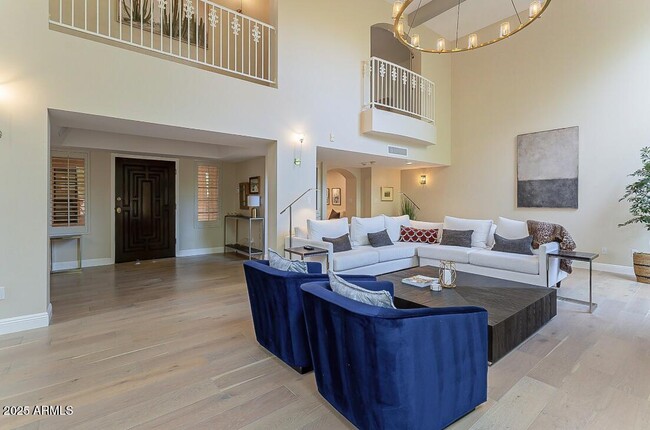 property at 8602 E Vista Del Lago