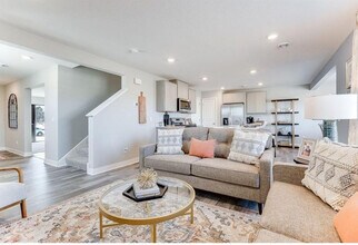 13664 Ringneck Wy in Rogers, MN - Building Photo - Building Photo