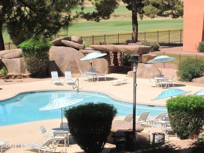 12212 N Paradise Vlg Pkwy S