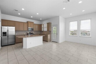 18005 Pomelo Ln in Pflugerville, TX - Building Photo - Building Photo