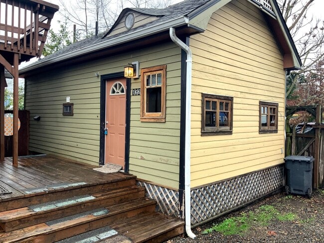 166 Monroe St in Eugene, OR - Building Photo - Building Photo