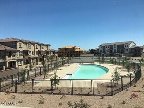 1255 N Arizona Ave in Chandler, AZ - Building Photo - Building Photo