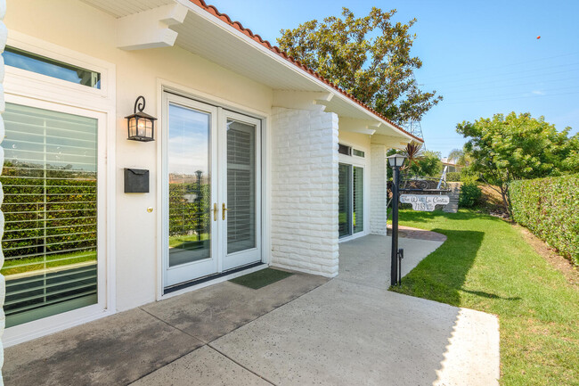 7193 Estrella De Mar Rd in Carlsbad, CA - Building Photo - Building Photo