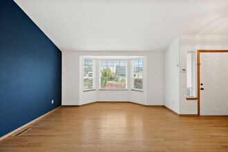 6933 Southwick Ct SW in Olympia, WA - Building Photo - Building Photo