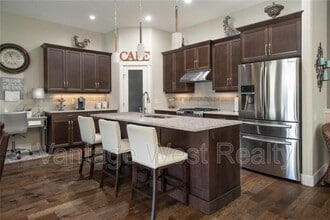 1836-1836 Tower Ranch Blvd in Kelowna, BC - Building Photo - Building Photo