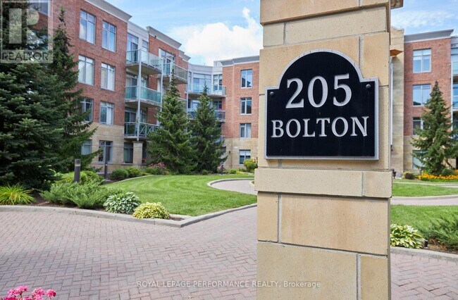 205 Bolton St in Ottawa, ON - Building Photo - Building Photo