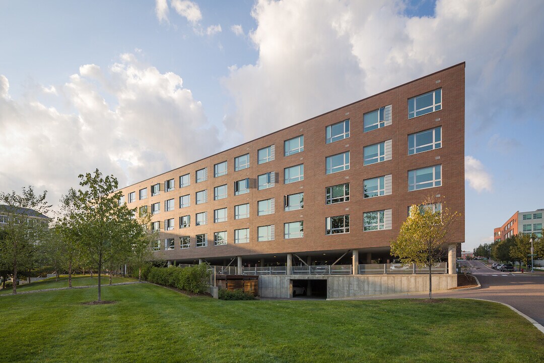 Riverhouse Apartments in Winooski, VT - Foto de edificio