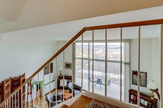 1200 N Nash St, Unit Prospect House in Arlington, VA - Foto de edificio - Building Photo