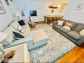 34 Wharfside Dr in Monmouth Beach, NJ - Building Photo - Building Photo