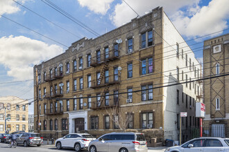 Hopkinport Court in Brooklyn, NY - Building Photo - Primary Photo