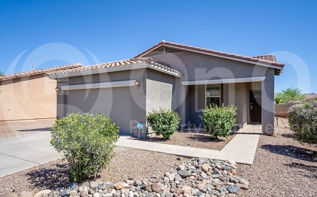 7425 W Darrel Rd in Phoenix, AZ - Building Photo - Building Photo