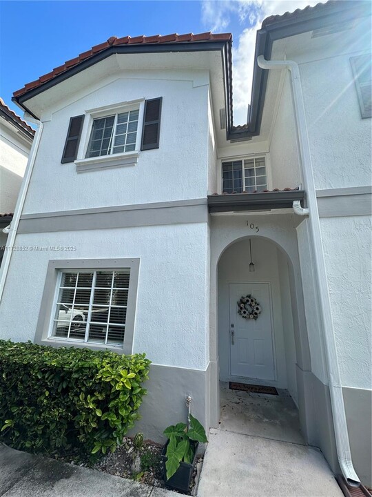 8320 SW 150th Ave in Miami, FL - Building Photo