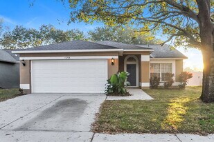 13208 Sharondale Ct in Riverview, FL - Building Photo
