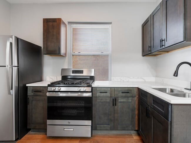 5431 S Indiana Ave in Chicago, IL - Building Photo - Building Photo