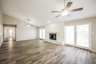 13810 Hunters Hawk in San Antonio, TX - Building Photo - Building Photo