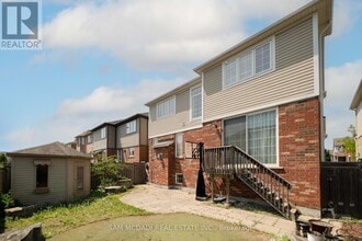 322 Baldwin Dr in Cambridge, ON - Building Photo - Building Photo