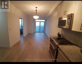 3600 Hwy 7 W in Vaughan, ON - Building Photo - Building Photo