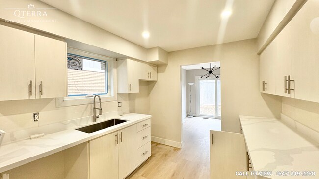 274 Equestrian Dr in Ottawa, ON - Building Photo - Building Photo